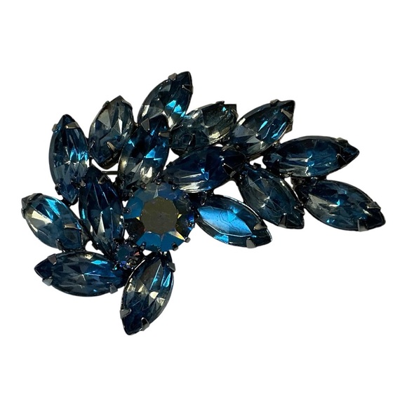 Elegant Vintage Blue Marquise Crystal Leaf Brooch - Excellent Condition - Picture 3 of 5